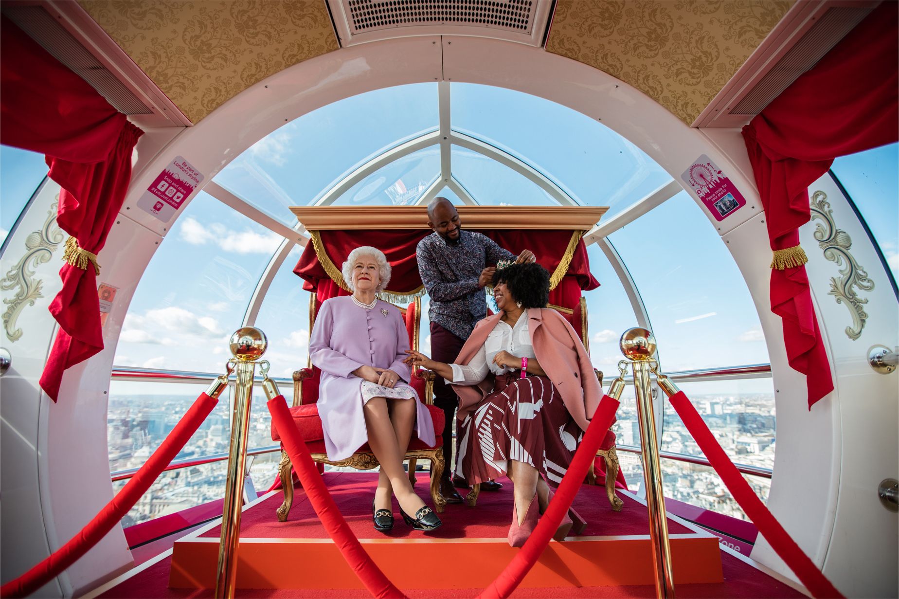 London_Eye_-_The_Royal_Throne.jpg