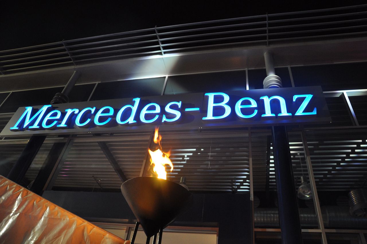 Mercedes-Benz-5.jpg
